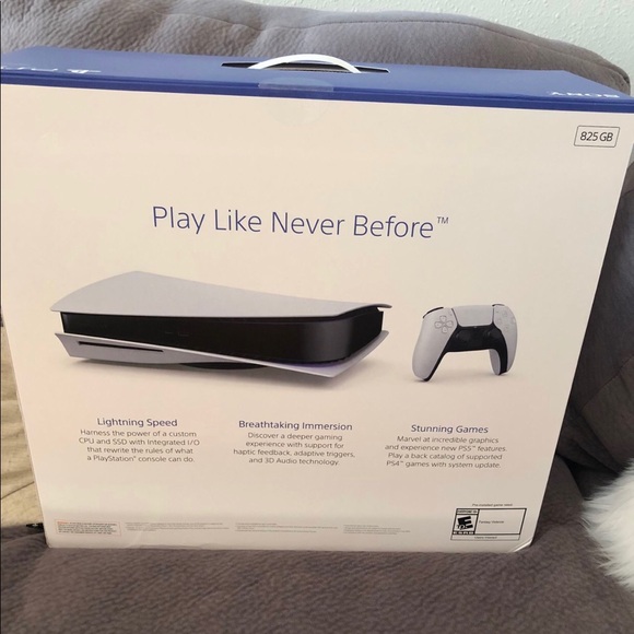 PlayStation 5 - Picture 3 of 3